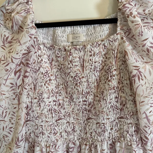 Loft Outlet Pink & White Floral Smocked Midi Dress With Puff Sleeves Sz Medium - Image 2