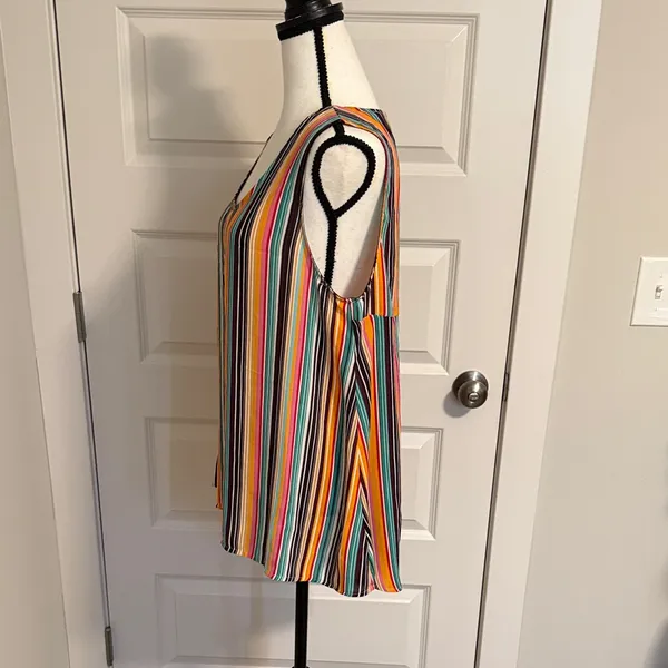 Colorful Striped Sleeveless Tank Top - Image 3