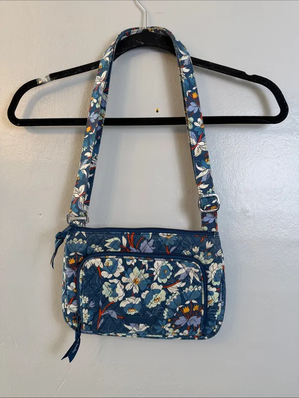 Vera Bradley Navy Blue Floral Quilted Shoulder Bag - Image 4