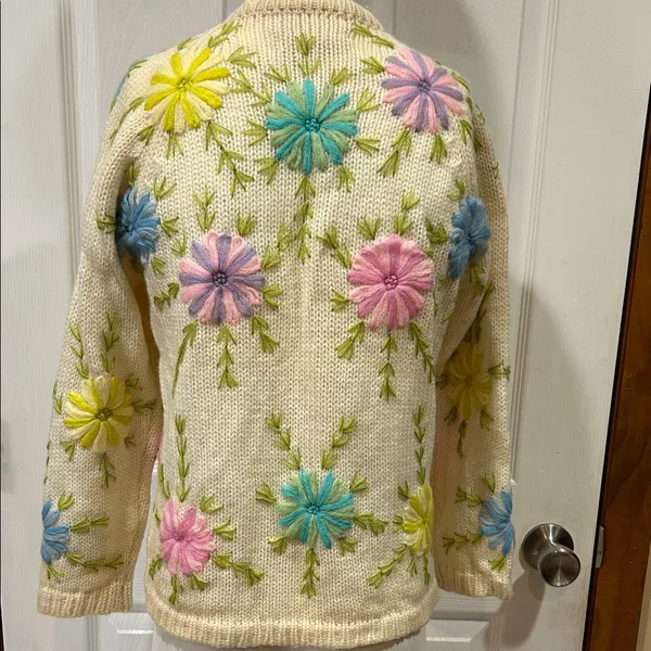 Women’s 1950-60s Jeri Jo Floral Embroidered Wool Cream Cardigan - Image 7