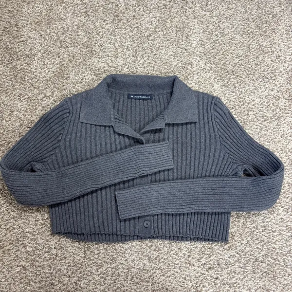 Brandy Melville Gray‎ Ribbed Crop Button Cardigan Sweater Raw Hem XS/S Stretch - Image 9