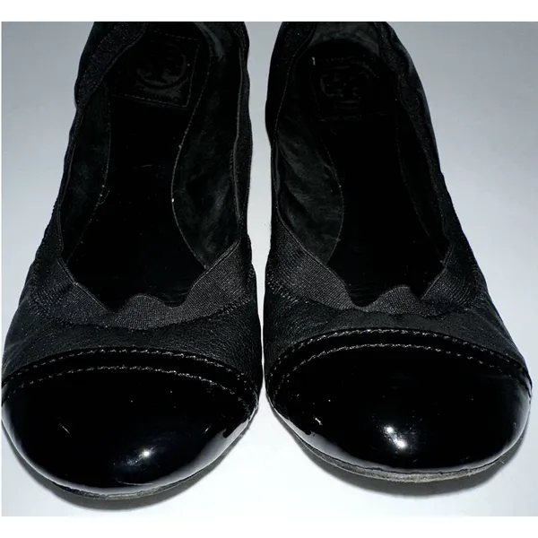 Tory Burch Black Leather Ballet Flats‎ with Patent Toe Size 9M - Image 2