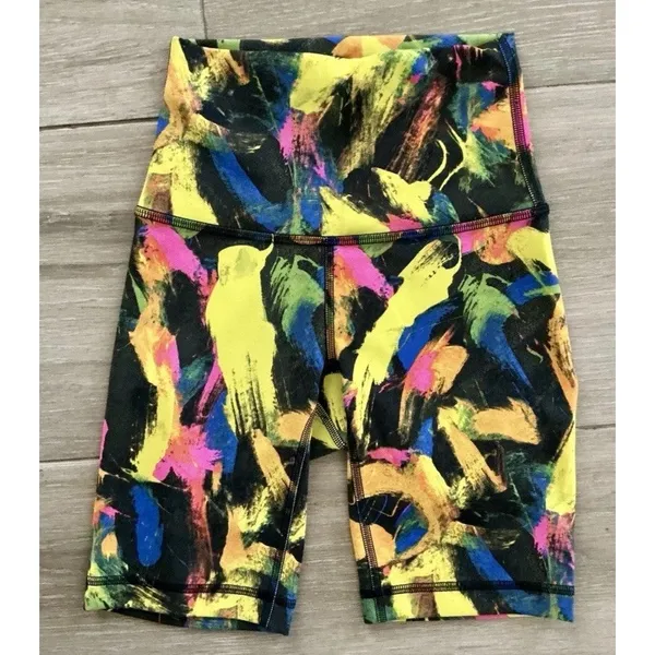 Lululemon Wunder Train High Rise Shorts & Top Set 6 Undertone Black Multi Print - Image 4