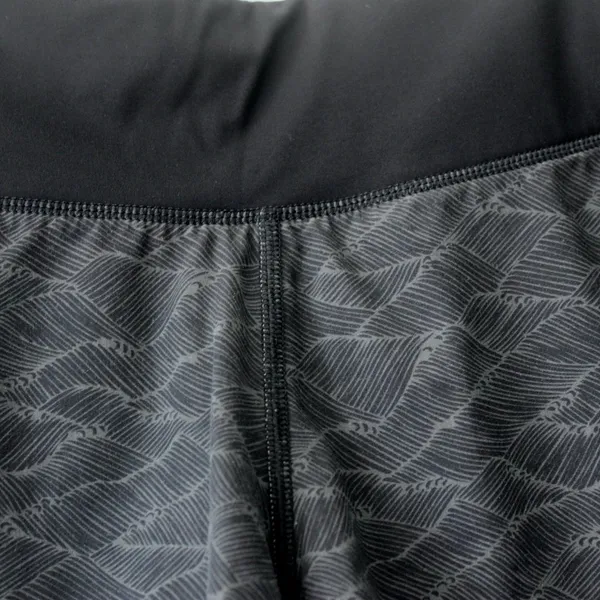 Vuori Charcoal Grey Athletic Athleisure Casual Shorts with Pocket Extra Small - Image 2