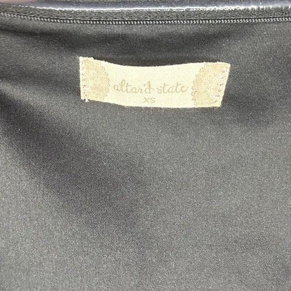 Altar’d State Button Up Top - Image 4