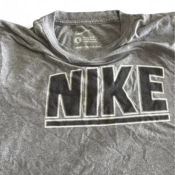 Nike Gray Regular Fit Graphic Logo T-Shirt Men's Small - Image 2