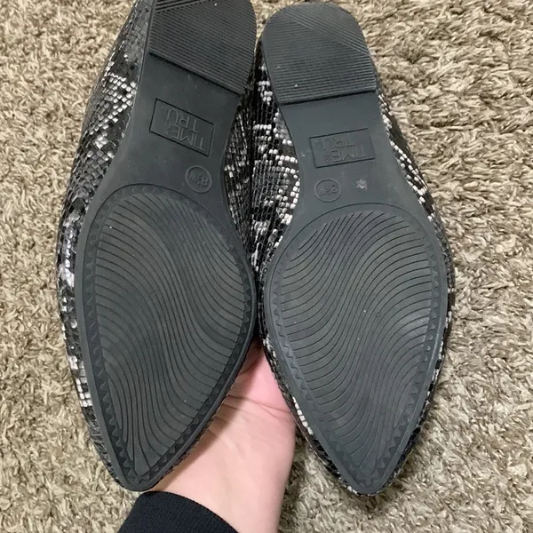 Time and Tru memory foam black snake skin look 8.5 wide width wore for 1 hour - Image 4