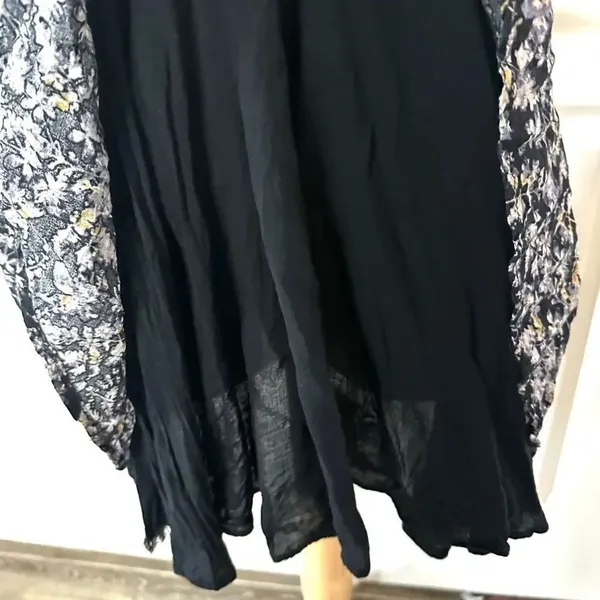 Kimchi Blue Scarlett Fit + Flare Black Floral Dress - Image 5