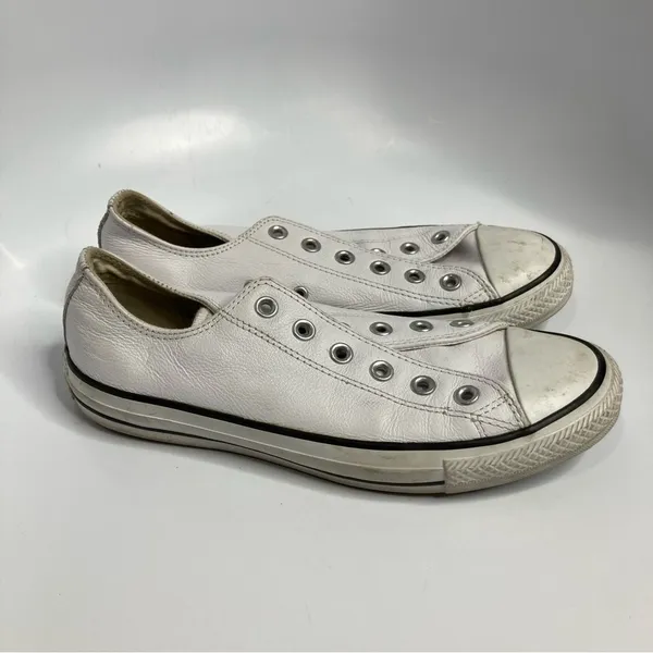 Converse white leather sneakers‎ unisex sizing - Image 2