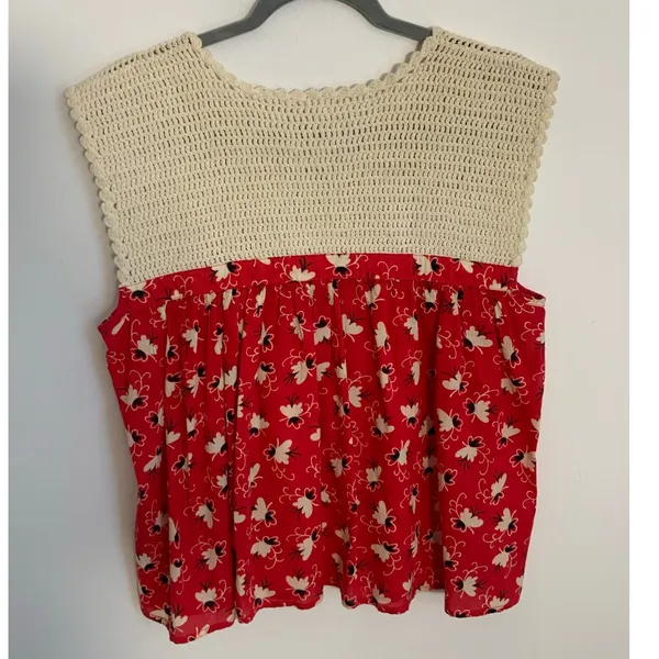 Warm Women's Top size small‎ Red - Image 4