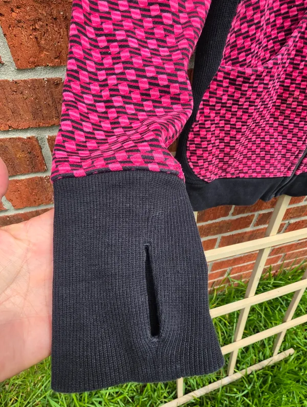 Lululemon Scuba Hoodie in wine size 10 - Image 4
