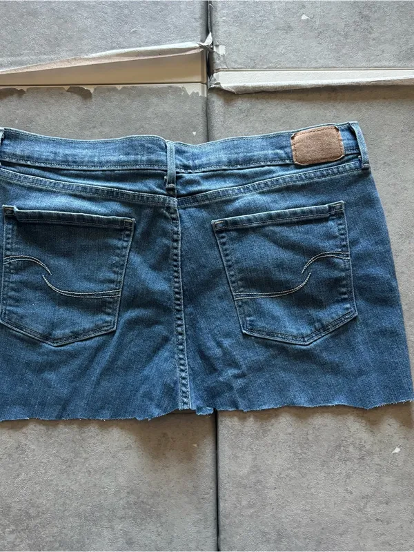 Levis denim mini skirt - Image 3