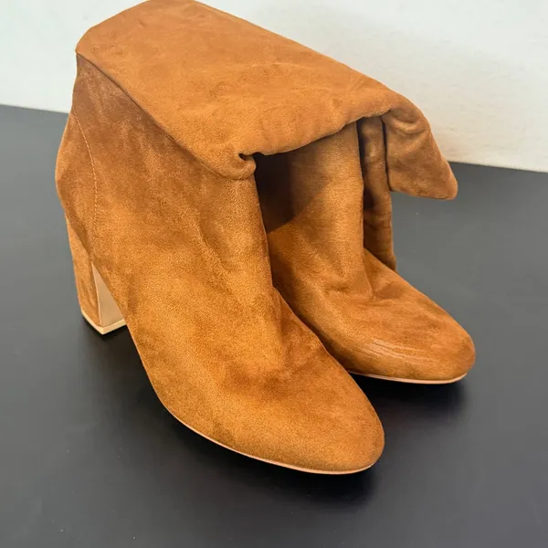 Womens Brown Slouchy Boots Size 8.5 Faux Suede Block Heel Almond Toe Fall - Image 4