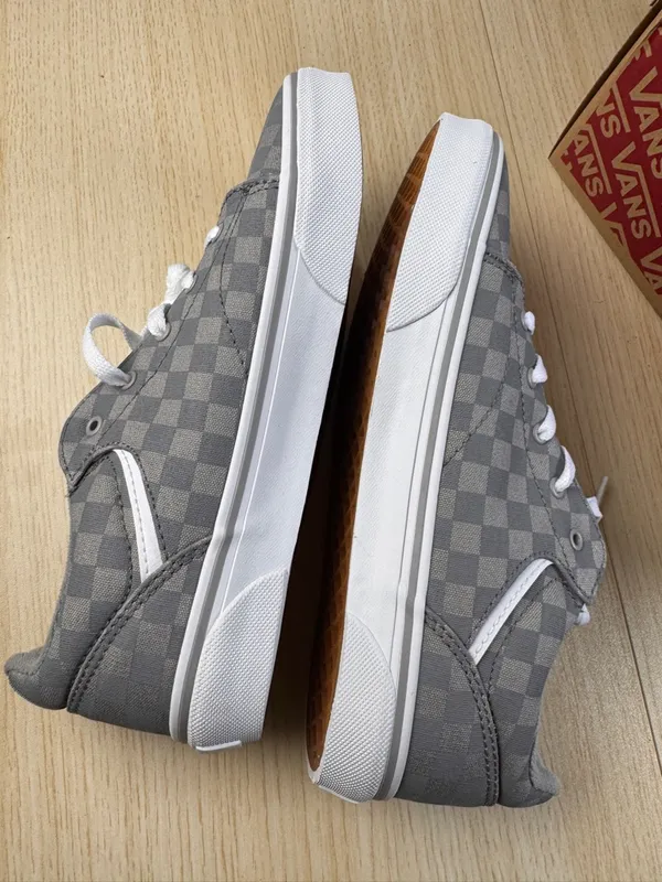 Vans Seldan Women's Checkerboard Gray Skateboarding Lace Up Sneakers Shoes Sz 6 - Image 3