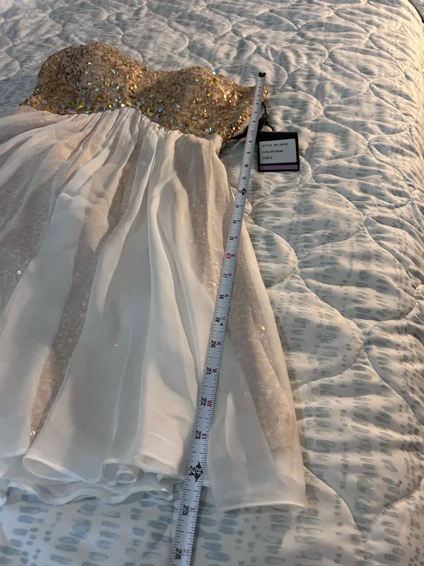 La Femme 19452 NWT White Gold Sequin Strapless Cocktail Dress Size 2 - Image 4