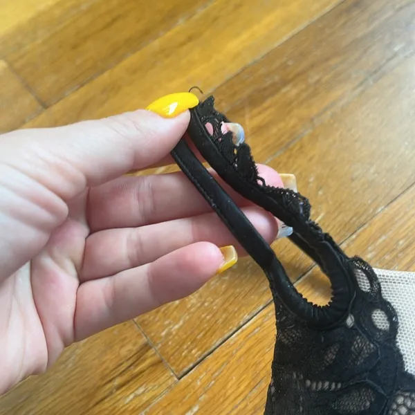 Victoria’s Secret bra 34D - Image 4