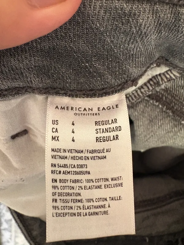 American Eagle Ripped Jeans - Image 3