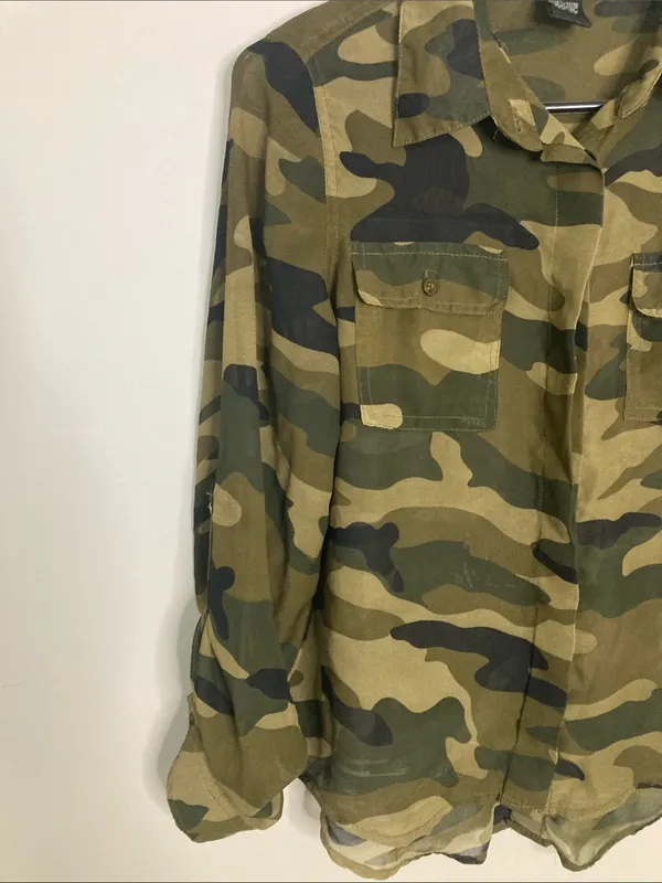 Wet Seal Camo Button-Down Shirt in Olive Green and Dark Green - Image 3
