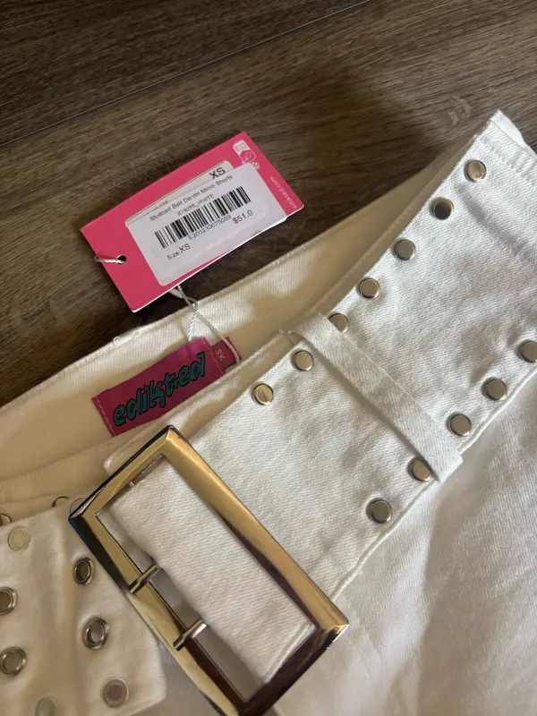 Edikted white denim buckle shorts - Image 3