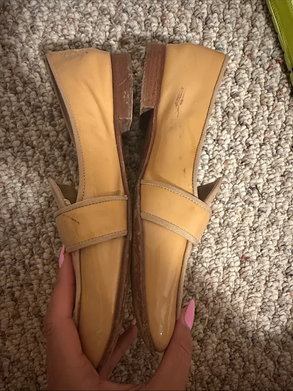 Tory Burch Evette Patent Loafer in Nude- Size 8 - Image 5