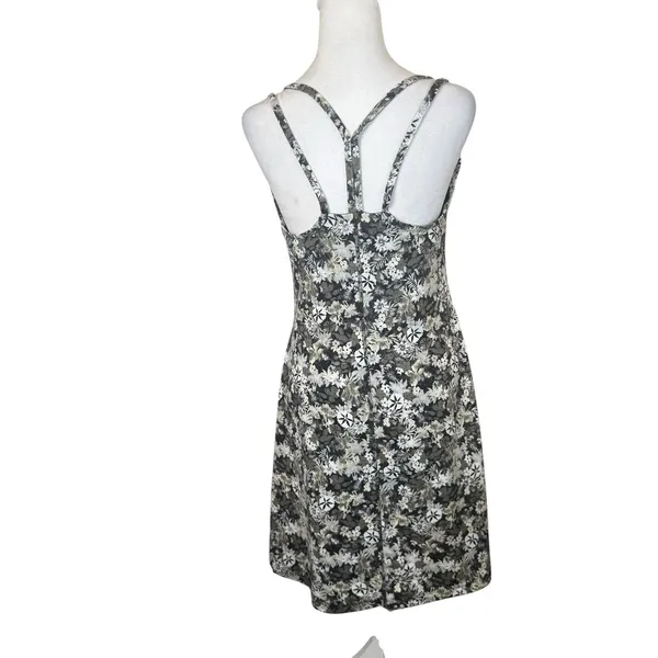 Patagonia Womens‎ Floral Athletic Dress Medium Gray Black White Neutral Outdoor - Image 4