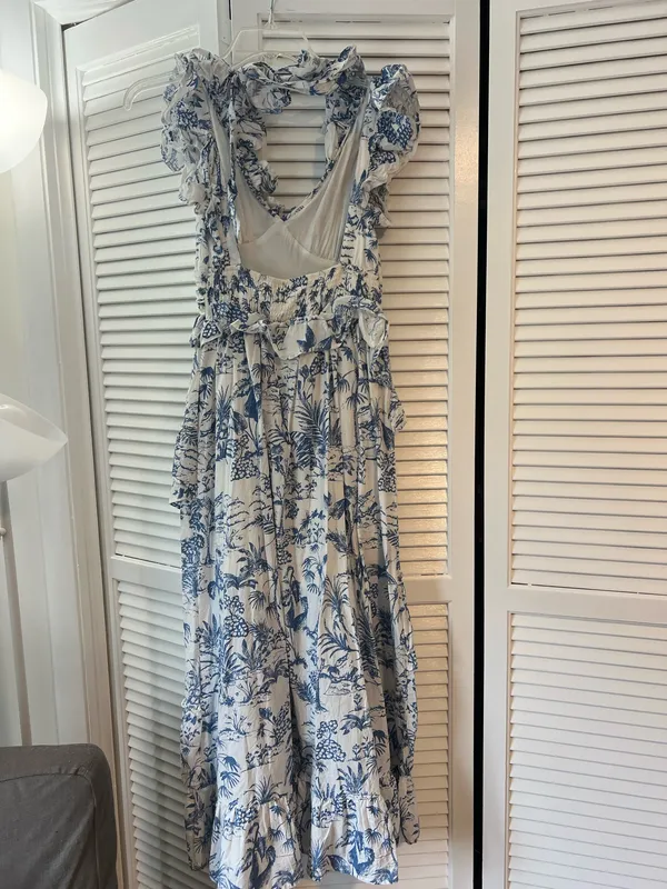 Boutique Blue and White Floral Maxi Dress - Image 5