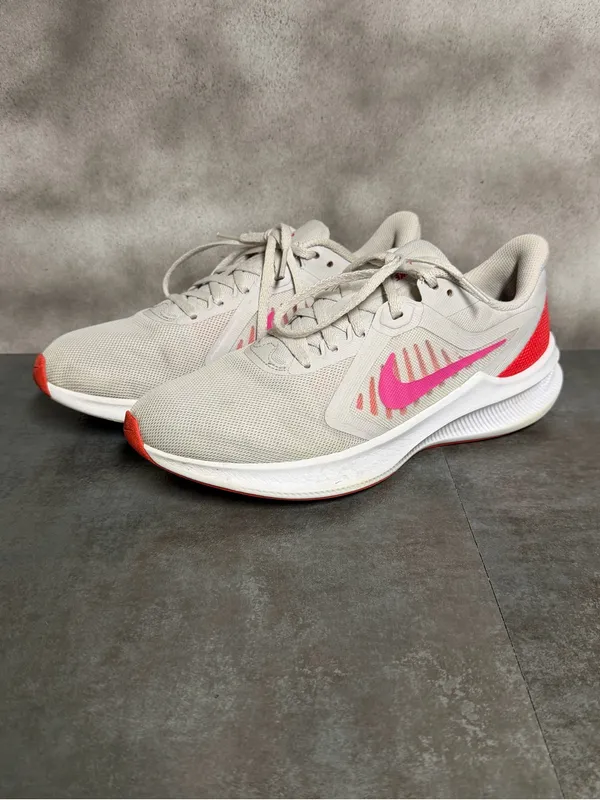 Nike Downshifter 10 Women's Light Grey Sneakers CI9984-002 Size 9 - Image 2
