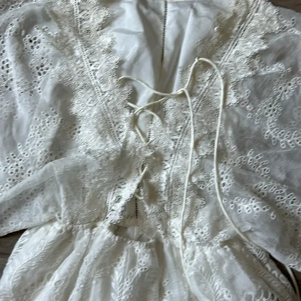 White eyelet romper - Image 4