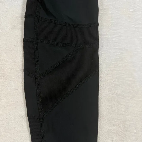 Alo Yoga High-Waist Moto Legging Black Ribbed Mesh Performance W0245R Size XS - Image 2