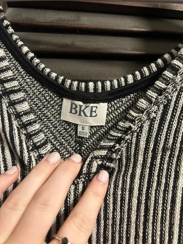 Buckle Top - Image 2