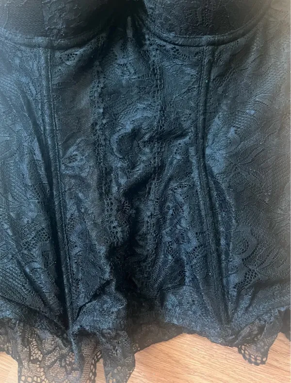 Frederick’s of Hollywood Black Lace Corset - Image 4