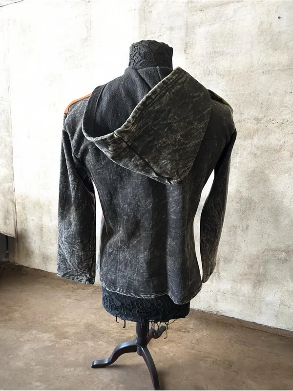 Rising International hoodie size L - Image 2