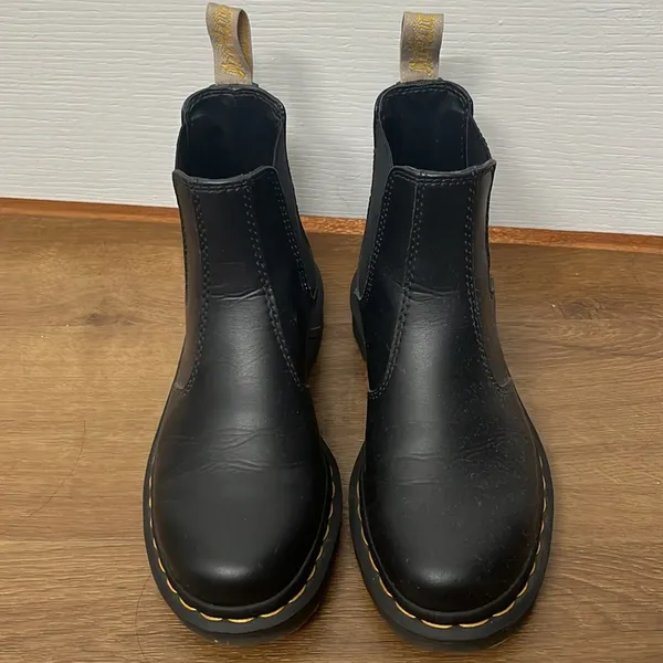 Dr Martens Vegan Felix Chelsea Doc Martens | Gently worn - Image 3