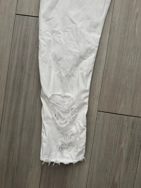 American Eagle Jeans - Image 12