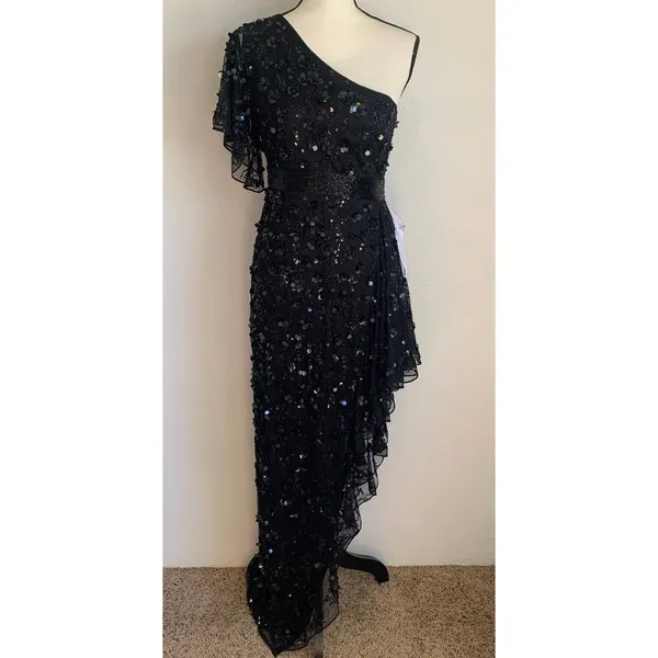 NEW Mac Duggal Sz 4 One Shoulder Flower Sequin Embellished‎ Gown in Black - Image 3