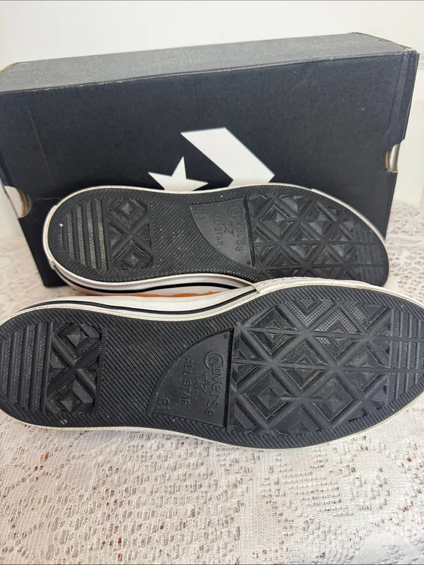 Converse leather low top burnt orange lace up shoes sz 8.5 - Image 7