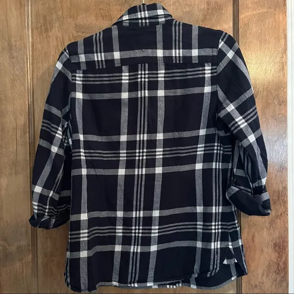 Tommy Hilfiger Blue and White Plaid Button Down Top Size S/P. - Image 5
