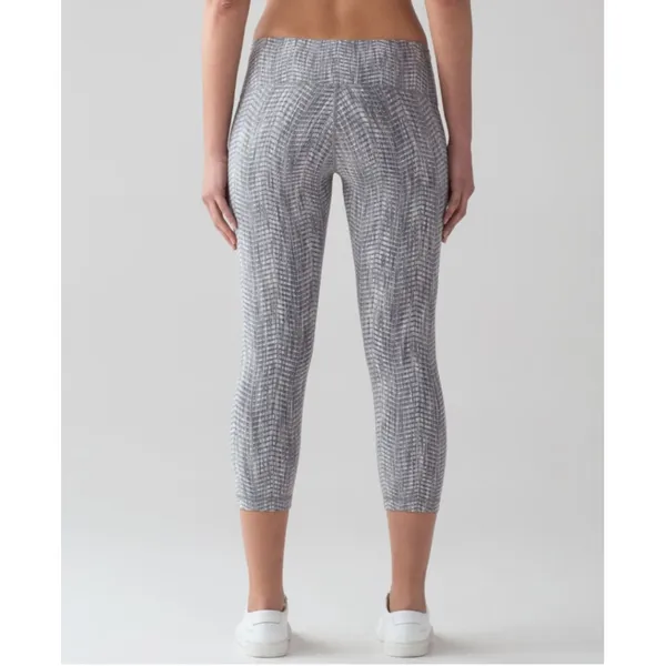 Lululemon Wunder Under High Rise Crop 21" Leggings‎ Womens Sz 4 Silver Jacquard - Image 2
