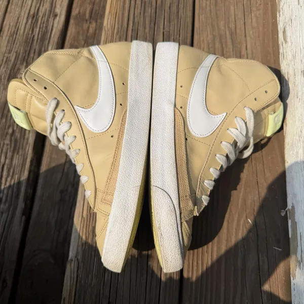 Nike Blazer Mid ‘77 Sesame Barely Volt Women’s US 9 Leather Sneakers DD9679-200 - Image 7