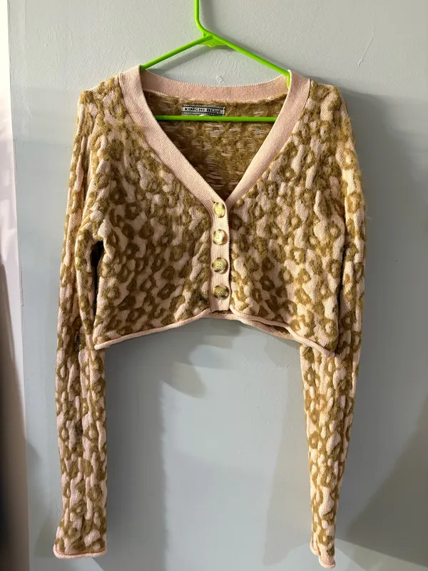 Kimchi Blue Urban Outfitters Cardigan Size Medium - Image 2