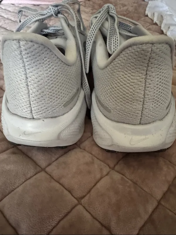 Nike Light Gray Running Sneakers with Blue Swoosh Pegasus 41 - Image 3