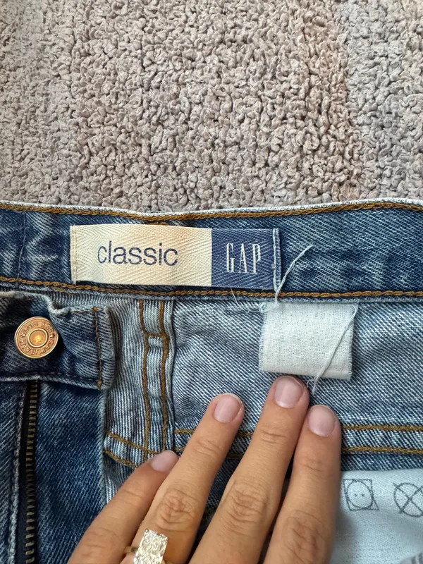 Gap Jeans - Image 4