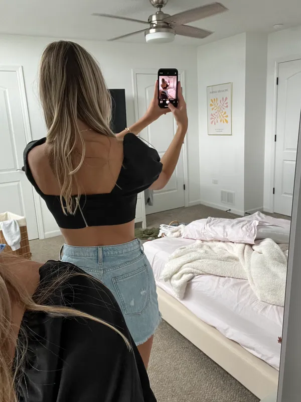 Forever 21 black silk crop top - Image 2