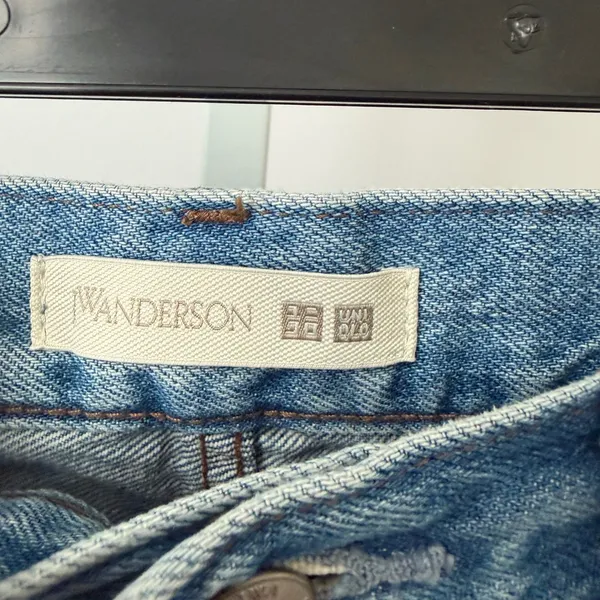 JW Anderson x Uniqlo sz 26x31‎ Straight Leg Jeans Blue Light Wash Minimalist - Image 4
