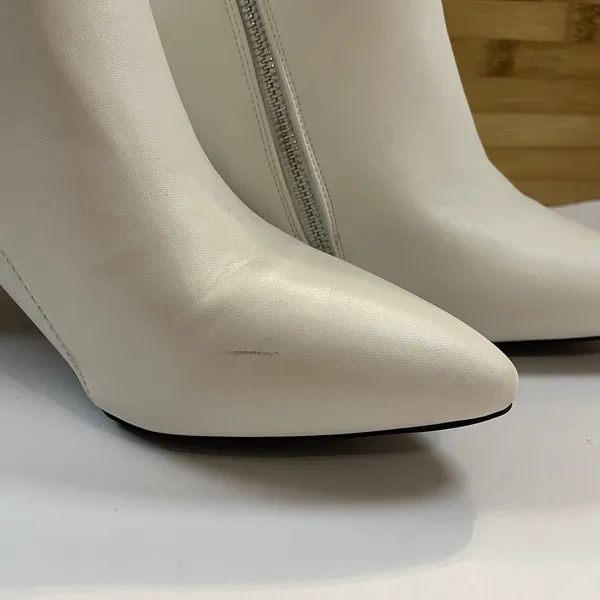 SHE & IN Women's White Pointed Toe Ankle Bootie Side Zip 8.5 - Image 2