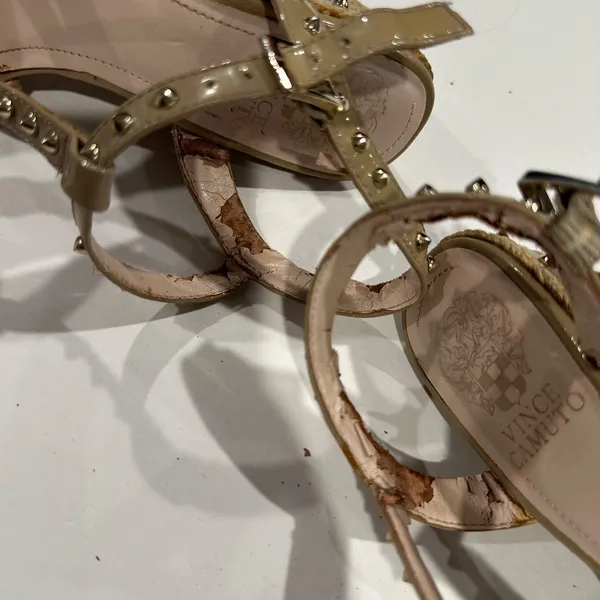 Vince Camuto Spiked, Tan, Patent Leather, Wedge Heels -‎ Size 7.5 - Image 14
