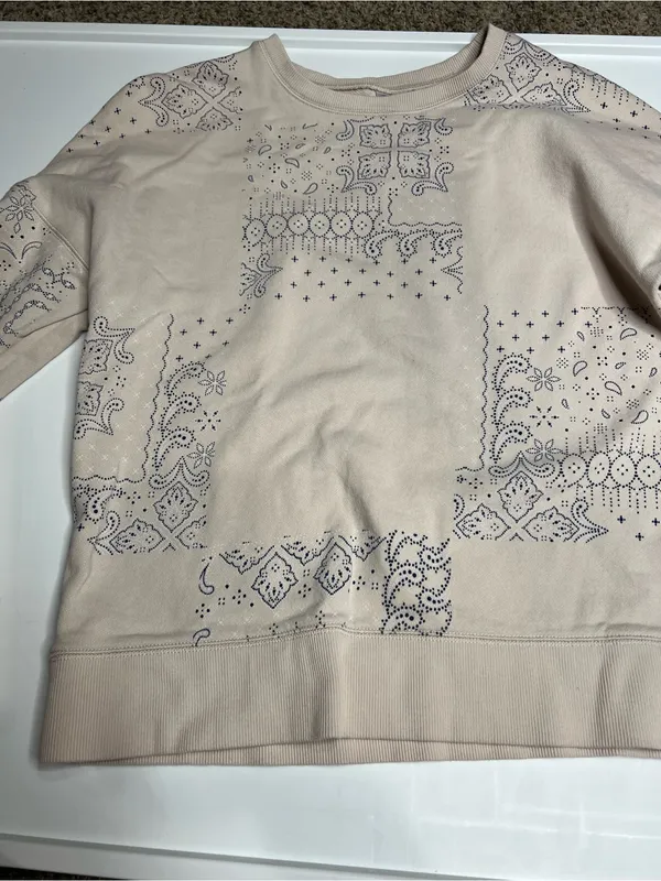 Fabletics Light Beige Crewneck Sweatshirt small - Image 3