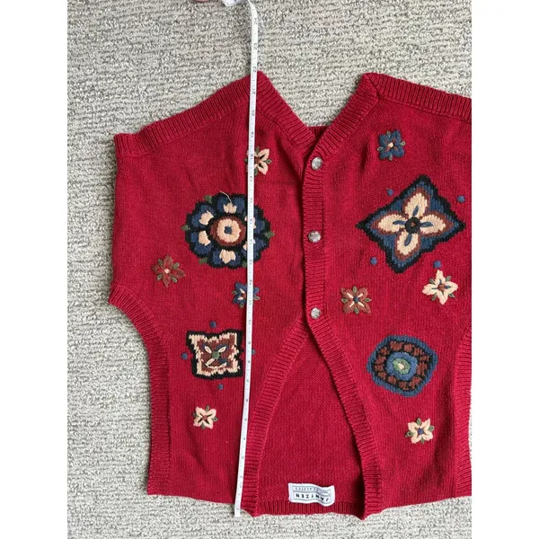 Jantzen 1980s Classics‎ Vintage Red Embroidered Button Sweater Vest Cottagecore - Image 7