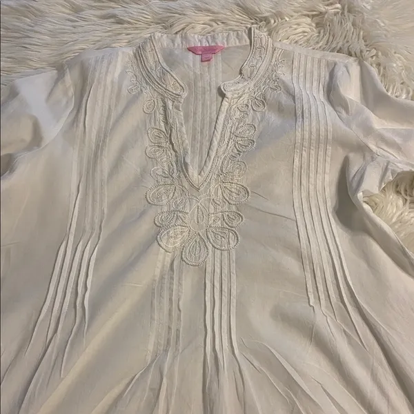 Lilly Pulitzer White Embroidered Tunic size L BNWOT length 31” bust 40” - Image 9