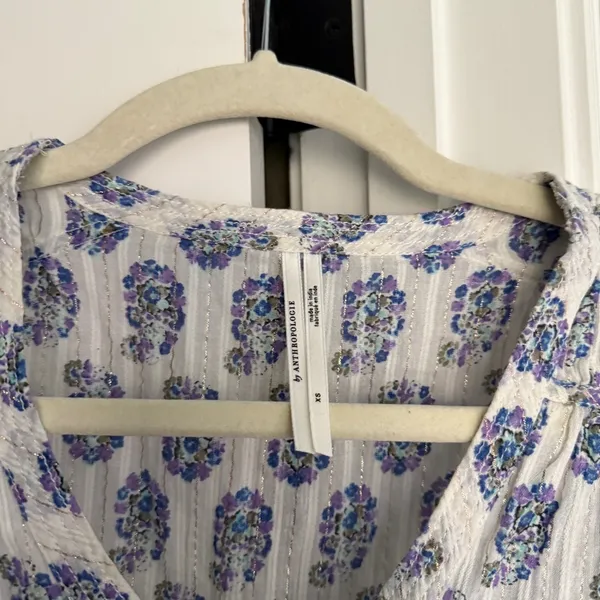 Anthropologie gauzy‎ floral tassel tie short sleeve blouse - Image 4